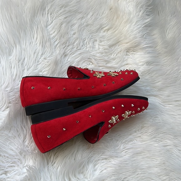 Red Suede Gold Bees Spike Studs Punk Rock Mens Loafers Flats Size 10 - Picture 4 of 8